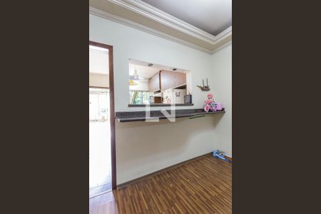 Casa à venda com 168m², 2 quartos e 3 vagas