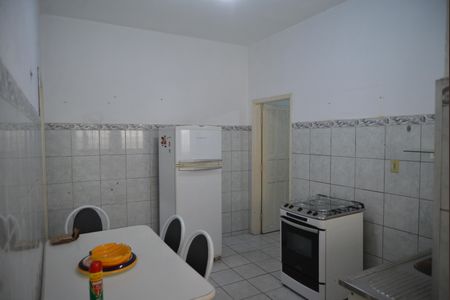 Casa à venda com 165m², 4 quartos e 2 vagasCozinha