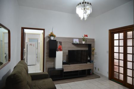 Sala de casa para alugar com 4 quartos, 165m² em Vila Eldizia, Santo André