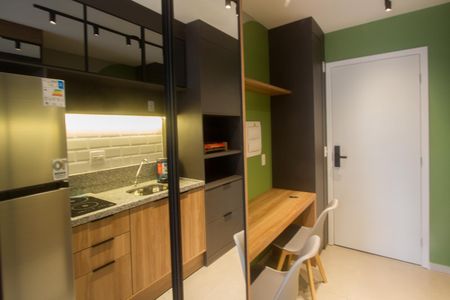 Cozinha de apartamento à venda com 1 quarto, 26m² em Jardim das Acacias, São Paulo