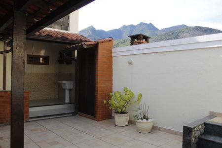 Casa de condomínio à venda com 303m², 5 quartos e 2 vagasÁrea de Serviço