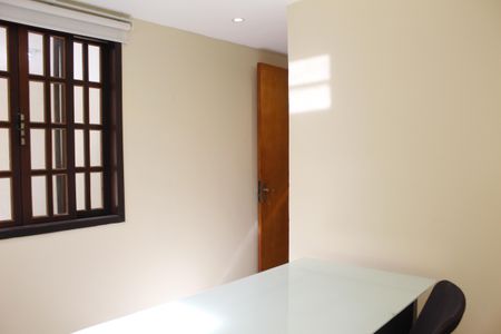 Casa de condomínio à venda com 303m², 5 quartos e 2 vagasQuarto 3