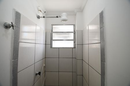 Banheiro de kitnet/studio para alugar com 1 quarto, 17m² em Cidade Universitária, Campinas