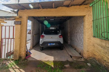 Casa à venda com 360m², 4 quartos e 3 vagas Casa à venda com 360m², 4 quartos e 3 vagasGaragem