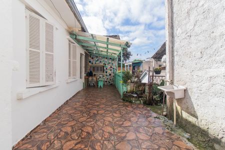 Casa à venda com 360m², 4 quartos e 3 vagas Casa à venda com 360m², 4 quartos e 3 vagasQuintal