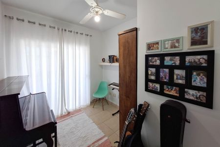 Casa à venda com 169m², 4 quartos e 3 vagas Casa à venda com 169m², 4 quartos e 3 vagasQuarto 1