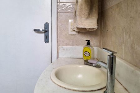 Casa à venda com 169m², 4 quartos e 3 vagas Casa à venda com 169m², 4 quartos e 3 vagasBanheiro Social 1