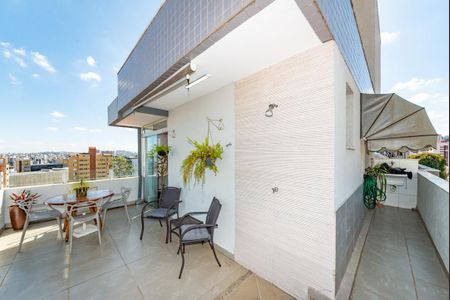 Apartamento à venda com 157m², 3 quartos e 2 vagas Apartamento à venda com 157m², 3 quartos e 2 vagasVaranda