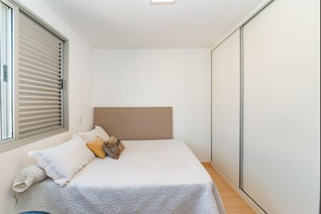 Apartamento à venda com 157m², 3 quartos e 2 vagas Apartamento à venda com 157m², 3 quartos e 2 vagasQuarto 2