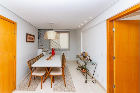 Apartamento à venda com 157m², 3 quartos e 2 vagas Apartamento à venda com 157m², 3 quartos e 2 vagasSala