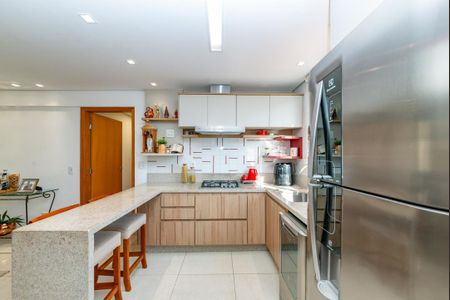 Apartamento à venda com 157m², 3 quartos e 2 vagas Apartamento à venda com 157m², 3 quartos e 2 vagasCozinha