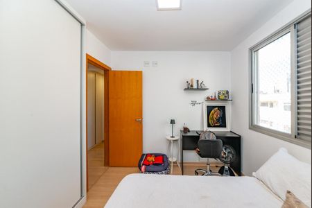 Apartamento à venda com 157m², 3 quartos e 2 vagas Apartamento à venda com 157m², 3 quartos e 2 vagasQuarto 2