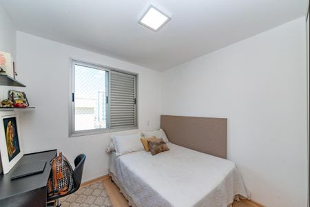 Apartamento à venda com 157m², 3 quartos e 2 vagas Apartamento à venda com 157m², 3 quartos e 2 vagasQuarto 2