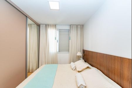 Apartamento à venda com 157m², 3 quartos e 2 vagas Apartamento à venda com 157m², 3 quartos e 2 vagasSuíte