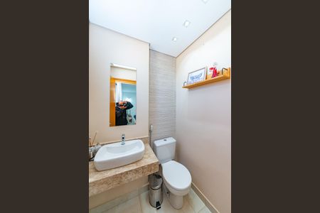 Apartamento à venda com 157m², 3 quartos e 2 vagas Apartamento à venda com 157m², 3 quartos e 2 vagasLavabo