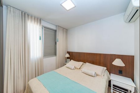 Apartamento à venda com 157m², 3 quartos e 2 vagas Apartamento à venda com 157m², 3 quartos e 2 vagasSuíte