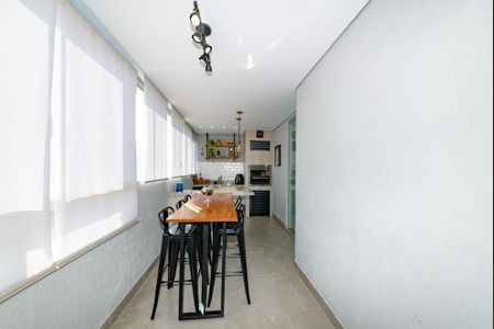 Apartamento à venda com 157m², 3 quartos e 2 vagas Apartamento à venda com 157m², 3 quartos e 2 vagasVaranda gourmet