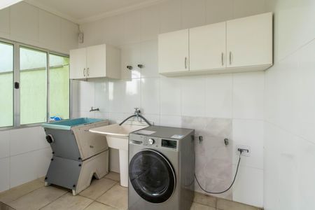 Casa à venda com 300m², 3 quartos e 6 vagas Casa à venda com 300m², 3 quartos e 6 vagasÁrea de Serviço