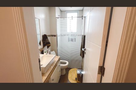 Apartamento à venda com 96m², 2 quartos e 2 vagasBanheiro da Suíte 2