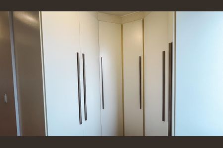 Apartamento à venda com 96m², 2 quartos e 2 vagasCloset da suíte 2
