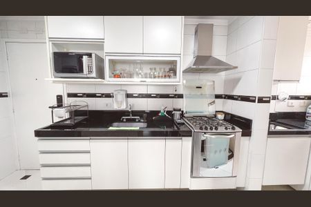 Apartamento à venda com 96m², 2 quartos e 2 vagasCozinha