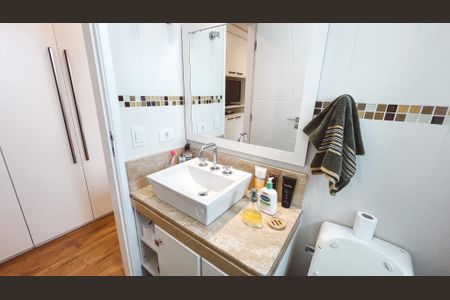 Apartamento à venda com 96m², 2 quartos e 2 vagasBanheiro da Suíte 2