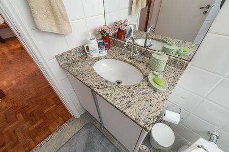 Apartamento à venda com 80m², 2 quartos e sem vaga Apartamento à venda com 80m², 2 quartos e sem vagaBanheiro