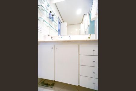 Apartamento à venda com 95m², 3 quartos e 2 vagasBanheiro da suíte