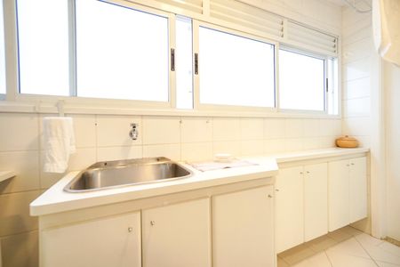 Apartamento à venda com 95m², 3 quartos e 2 vagasCozinha