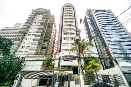 Apartamento à venda com 95m², 3 quartos e 2 vagasFachada