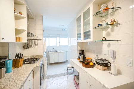 Apartamento à venda com 95m², 3 quartos e 2 vagasCozinha