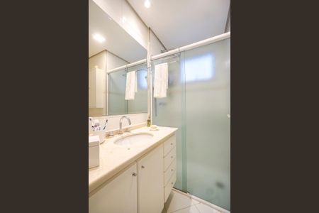 Apartamento à venda com 95m², 3 quartos e 2 vagasBanheiro da suíte