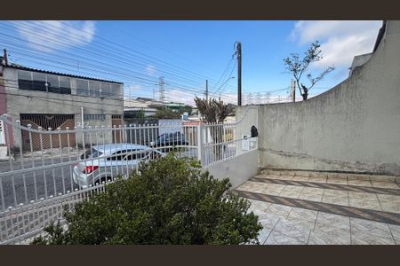 Casa à venda com 200m², 4 quartos e 3 vagas Casa à venda com 200m², 4 quartos e 3 vagasQuintal