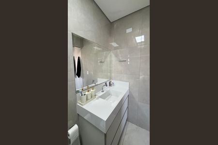 Casa à venda com 200m², 4 quartos e 3 vagas Casa à venda com 200m², 4 quartos e 3 vagasBanheiro da Suíte