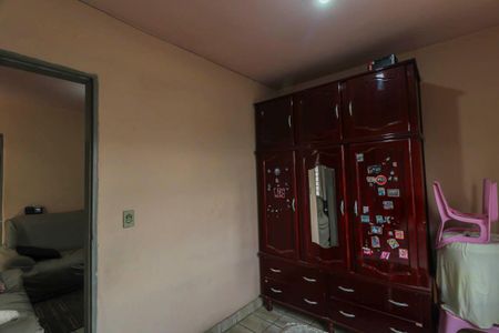 Casa à venda com 170m², 3 quartos e 2 vagas Casa à venda com 170m², 3 quartos e 2 vagasQuarto 2