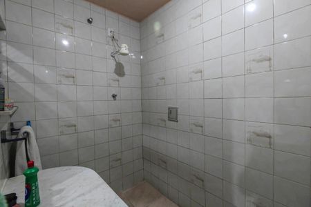 Casa à venda com 170m², 3 quartos e 2 vagas Casa à venda com 170m², 3 quartos e 2 vagasBanheiro 1