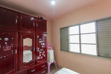 Casa à venda com 170m², 3 quartos e 2 vagas Casa à venda com 170m², 3 quartos e 2 vagasQuarto 2