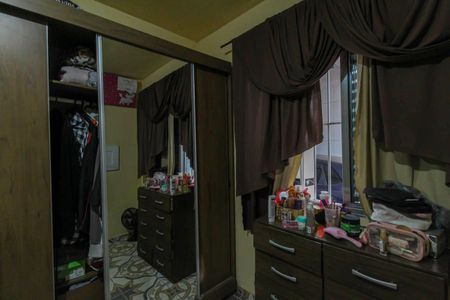 Casa à venda com 170m², 3 quartos e 2 vagas Casa à venda com 170m², 3 quartos e 2 vagasQuarto 4