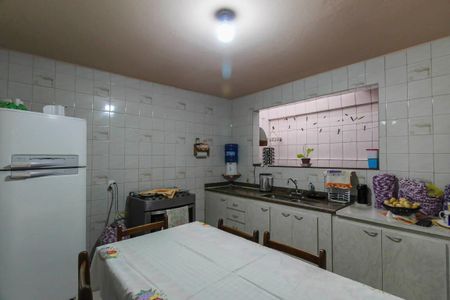 Casa à venda com 170m², 3 quartos e 2 vagas Casa à venda com 170m², 3 quartos e 2 vagasCozinha 1