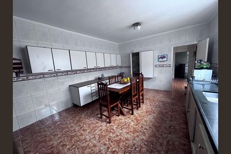 Casa para alugar com 262m², 3 quartos e 2 vagasCozinha