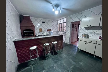 Casa para alugar com 262m², 3 quartos e 2 vagasÁrea comum - Churrasqueira