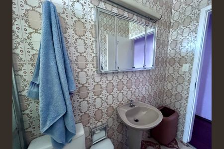 Casa para alugar com 262m², 3 quartos e 2 vagasBanheiro Social