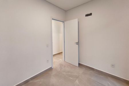 Casa à venda com 126m², 3 quartos e 4 vagas Casa à venda com 126m², 3 quartos e 4 vagasQuarto