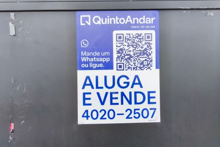 Casa à venda com 126m², 3 quartos e 4 vagas Casa à venda com 126m², 3 quartos e 4 vagasPLACA INSTALADA NA FACHADA