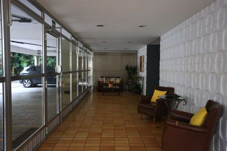 Apartamento à venda com 78m², 3 quartos e 1 vaga Apartamento à venda com 78m², 3 quartos e 1 vagaHall