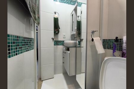 Apartamento à venda com 106m², 2 quartos e 1 vaga Apartamento à venda com 106m², 2 quartos e 1 vagaBanheiro da Suíte