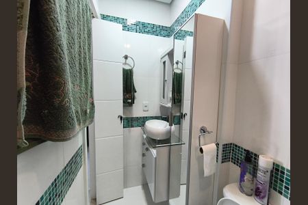 Apartamento à venda com 106m², 2 quartos e 1 vaga Apartamento à venda com 106m², 2 quartos e 1 vagaBanheiro da Suíte