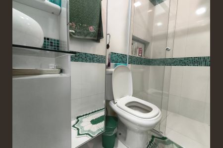 Apartamento à venda com 106m², 2 quartos e 1 vaga Apartamento à venda com 106m², 2 quartos e 1 vagaBanheiro da Suíte
