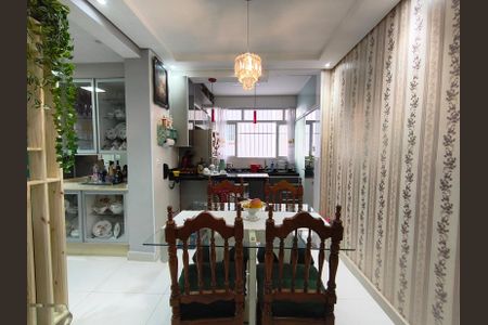 Apartamento à venda com 106m², 2 quartos e 1 vaga Apartamento à venda com 106m², 2 quartos e 1 vagaSala de Jantar