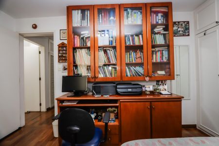 Apartamento à venda com 119m², 3 quartos e 2 vagas Apartamento à venda com 119m², 3 quartos e 2 vagasQuarto 1